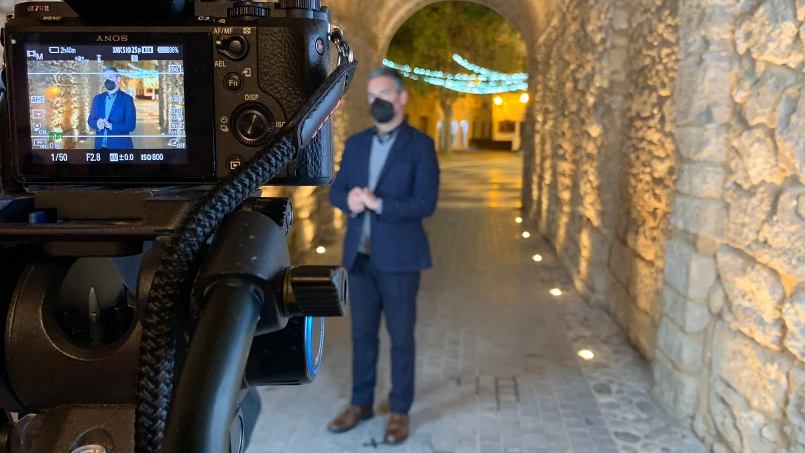 El alcalde de Rota, Javier Ruiz Arana, durante la grabación de su mensaje El alcalde de Rota, Javier Ruiz Arana, durante la grabación de su mensaje