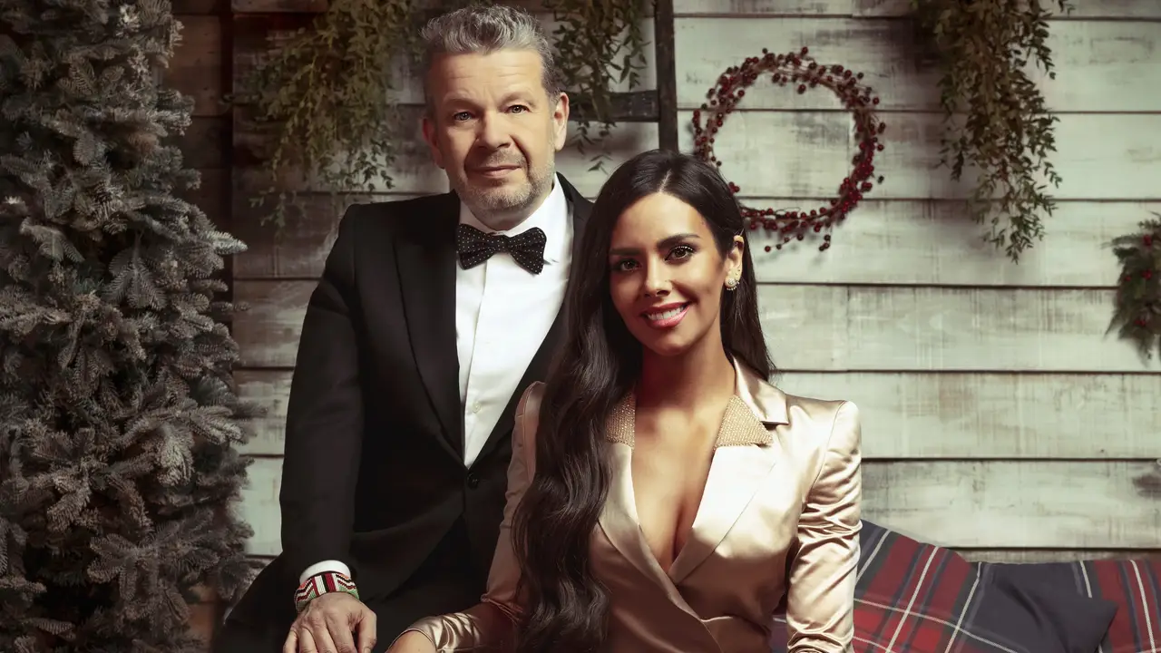 Celebra la Nochevieja en Antena 3 con 'Hasta nunca, 2020', las Campanadas con Cristina Pedroche y Alberto Chicote y el karaoke 'Cantando al 2021' Celebra la Nochevieja en Antena 3 con 'Hasta nunca, 2020', las Campanadas con Cristina Pedroche y Alberto Chicote y el karaoke 'Cantando al 2021'