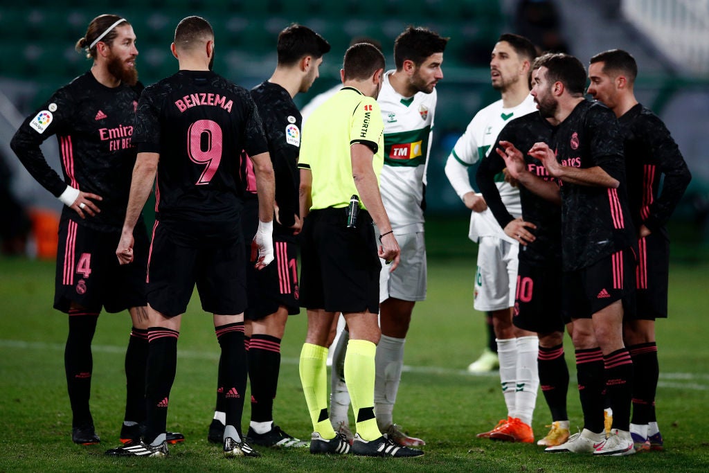 El Real Madrid se complica ante el Elche en el fin de año El Real Madrid se complica ante el Elche en el fin de año