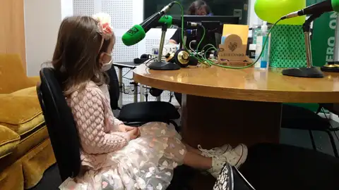 Xiana en Más de Uno Ourense Para rematar o ano chamamos por teléfono os nosos amigos Xiana e Manuel