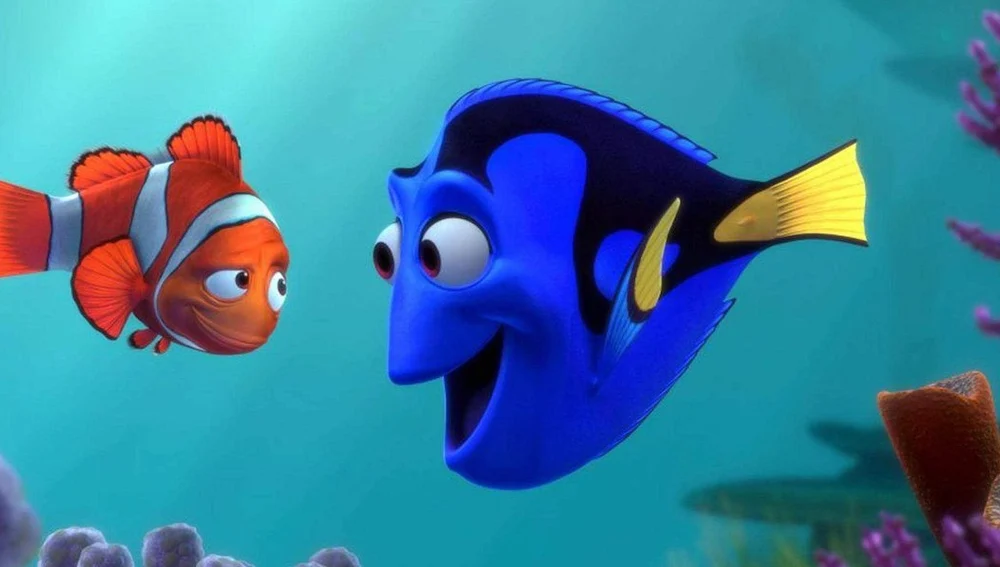 Fotograma de la película 'Buscando a Nemo', con el pececillo azul desmemoriado al que dan vida Ellen DeGeneres o Anabel Alonso