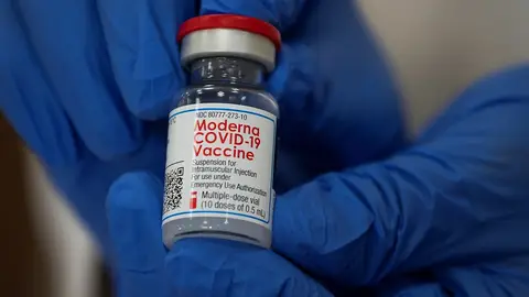 Imagen de archivo de la vacuna de Moderna contra el coronavirus Imagen de archivo de la vacuna de Moderna contra el coronavirus