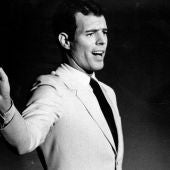 Julio Iglesias | C1: Vuela alto