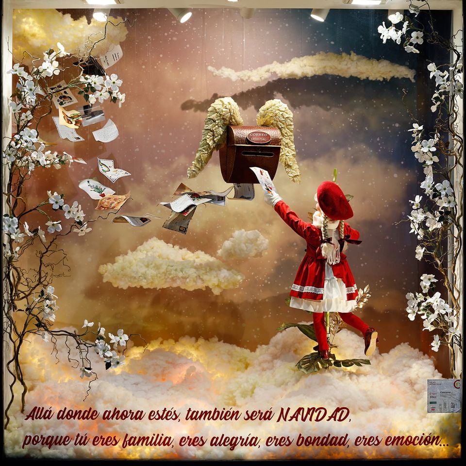 “El Paraíso” de Alcázar de San Juan ha sido el establecimiento ganador del concurso provincial de escaparates navideños “El Paraíso” de Alcázar de San Juan ha sido el establecimiento ganador del concurso provincial de escaparates navideños