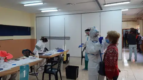 Detectan tres positivos en la primera jornada de cribado en la Zona Básica de Salud Son Serra-La Vileta Detectan tres positivos en la primera jornada de cribado en la Zona Básica de Salud Son Serra-La Vileta
