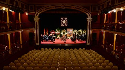 La capilla ardiente queda instalada en el Teatro Sal&oacute;n Cervantes