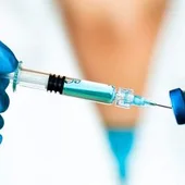 El rey de Arabia saudí, Salman bin Abdelaziz, recibe la primera dosis de la vacuna contra el coronavirus El rey de Arabia saudí, Salman bin Abdelaziz, recibe la primera dosis de la vacuna contra el coronavirus