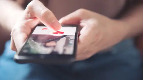 Ligar a través de redes sociales Ligar a través de redes sociales