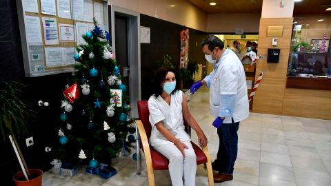Proceso de vacunaci&oacute;n contra el coronavirus