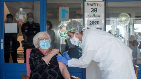  Medidas por el coronavirus, campa&ntilde;a de vacunaci&oacute;n y &uacute;ltimas noticias de la Covid en Espa&ntilde;a y en el mundo hoy