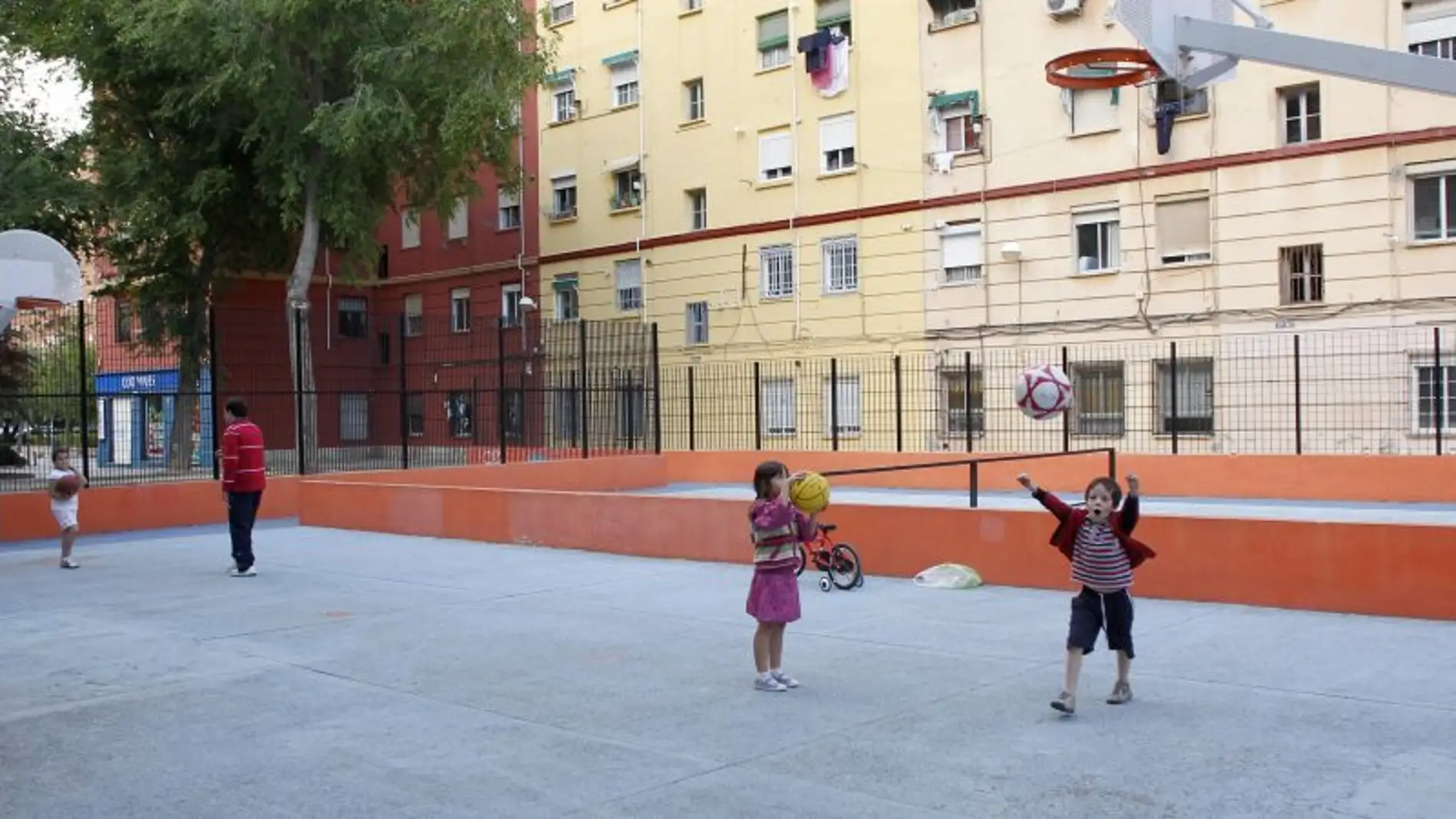El Ayuntamiento de València remodelará todas las instalaciones deportivas de barrio