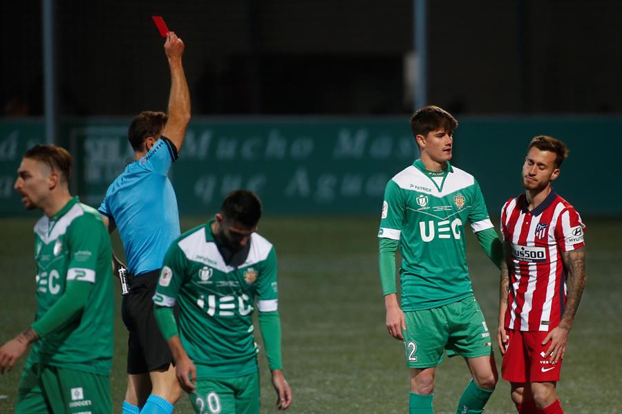 El Atlético de Madrid cae eliminado de la Copa del Rey tras perder ante el Cornellà El Atlético de Madrid cae eliminado de la Copa del Rey tras perder ante el Cornellà