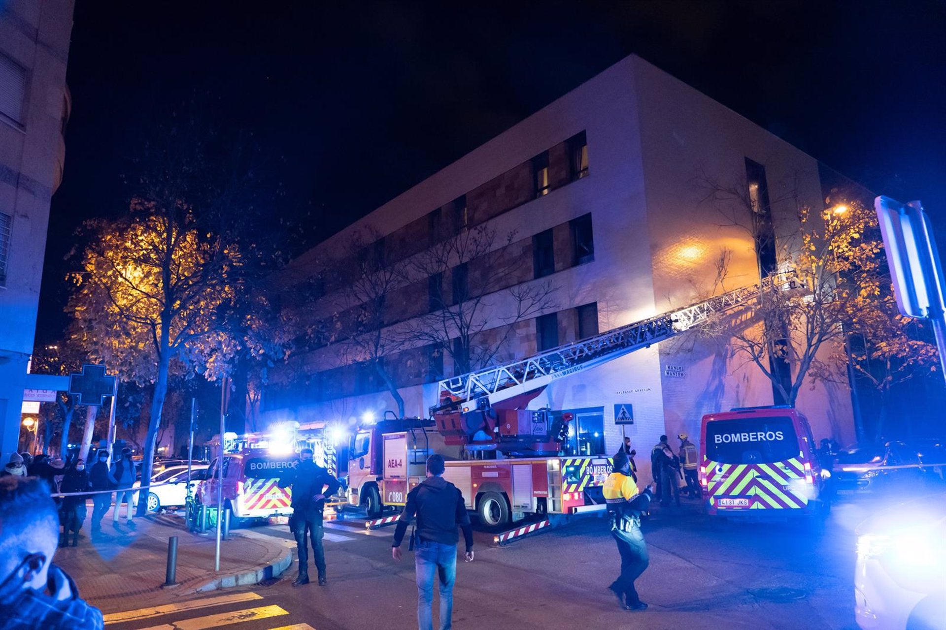 La investigación del incendio en la residencia Adorea descarta por ahora un cortocircuito La investigación del incendio en la residencia Adorea descarta por ahora un cortocircuito
