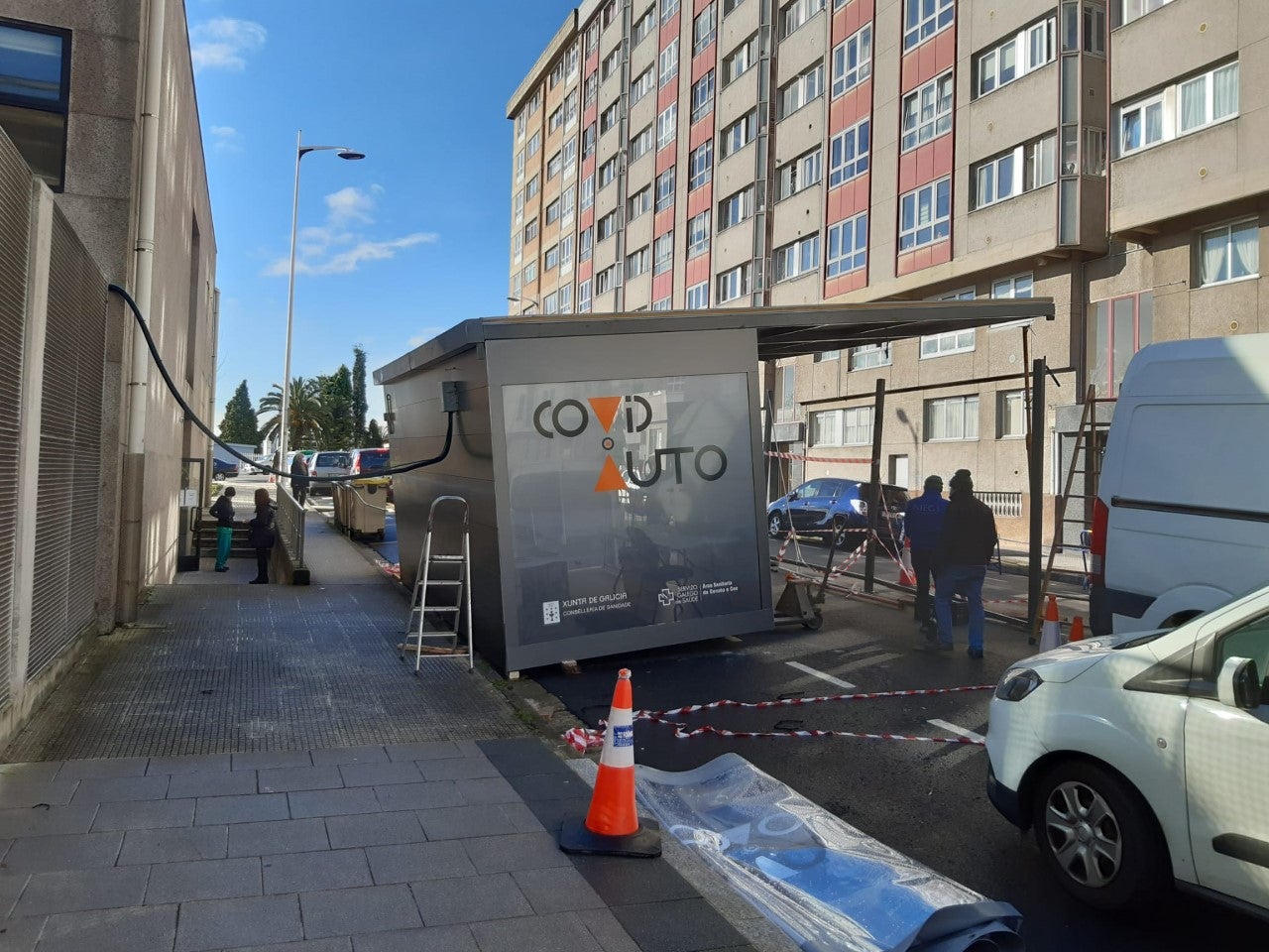 Un autobús daña la carpa autocovid del Ventorrillo Un autobús daña la carpa autocovid del Ventorrillo