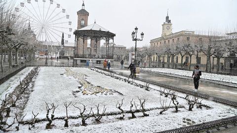 La nieve tambi&eacute;n se ha dejado ver en Alcal&aacute; de Henares (Madrid)
