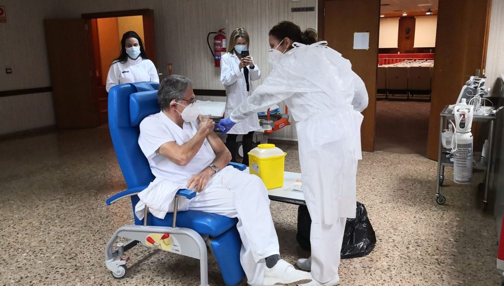 Empieza la vacunación en el personal de Departamento de Salud de Sagunto Empieza la vacunación en el personal de Departamento de Salud de Sagunto