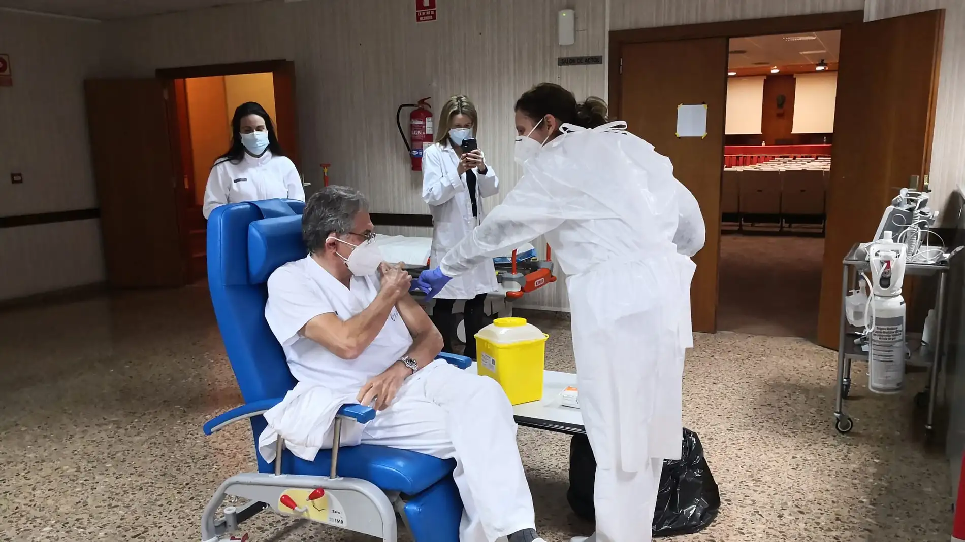 Empieza la vacunación en el personal de Departamento de Salud de Sagunto