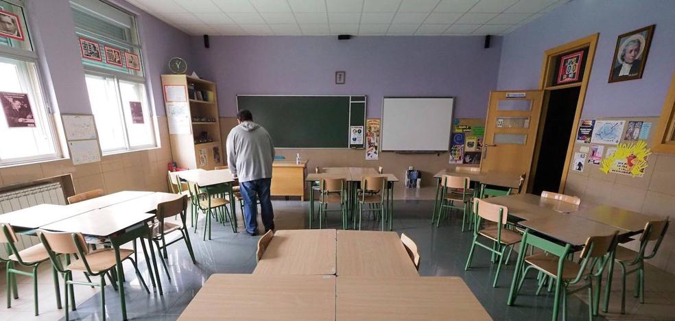 Las comunidades educativas de Galicia demandan mayor protección para el personal docente Las comunidades educativas de Galicia demandan mayor protección para el personal docente