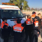 Se está llevando a cabo la coordinación entre la Concejalía y Protección Civil, Policía Local y Guardia Civil para trasladar a aquellas personas que así lo quieran a los hostales preparados para acogerlos Se está llevando a cabo la coordinación entre la Concejalía y Protección Civil, Policía Local y Guardia Civil para trasladar a aquellas personas que así lo quieran a los hostales preparados para acogerlos