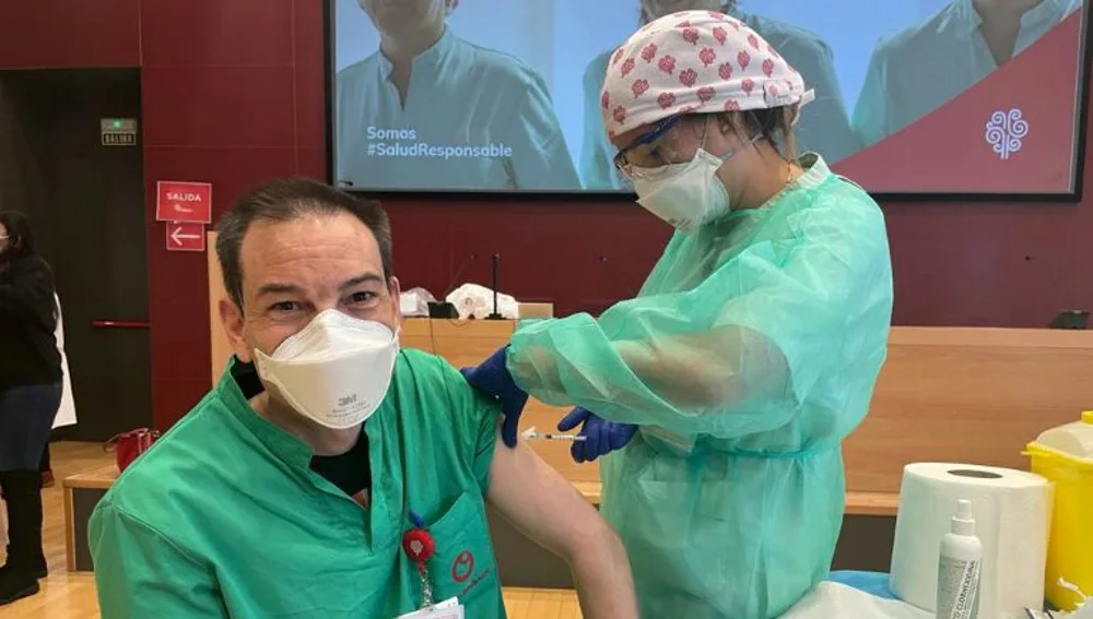 Vacunación contra la covid-19 en el Hospital Universitario del Vinalopó de Elche.