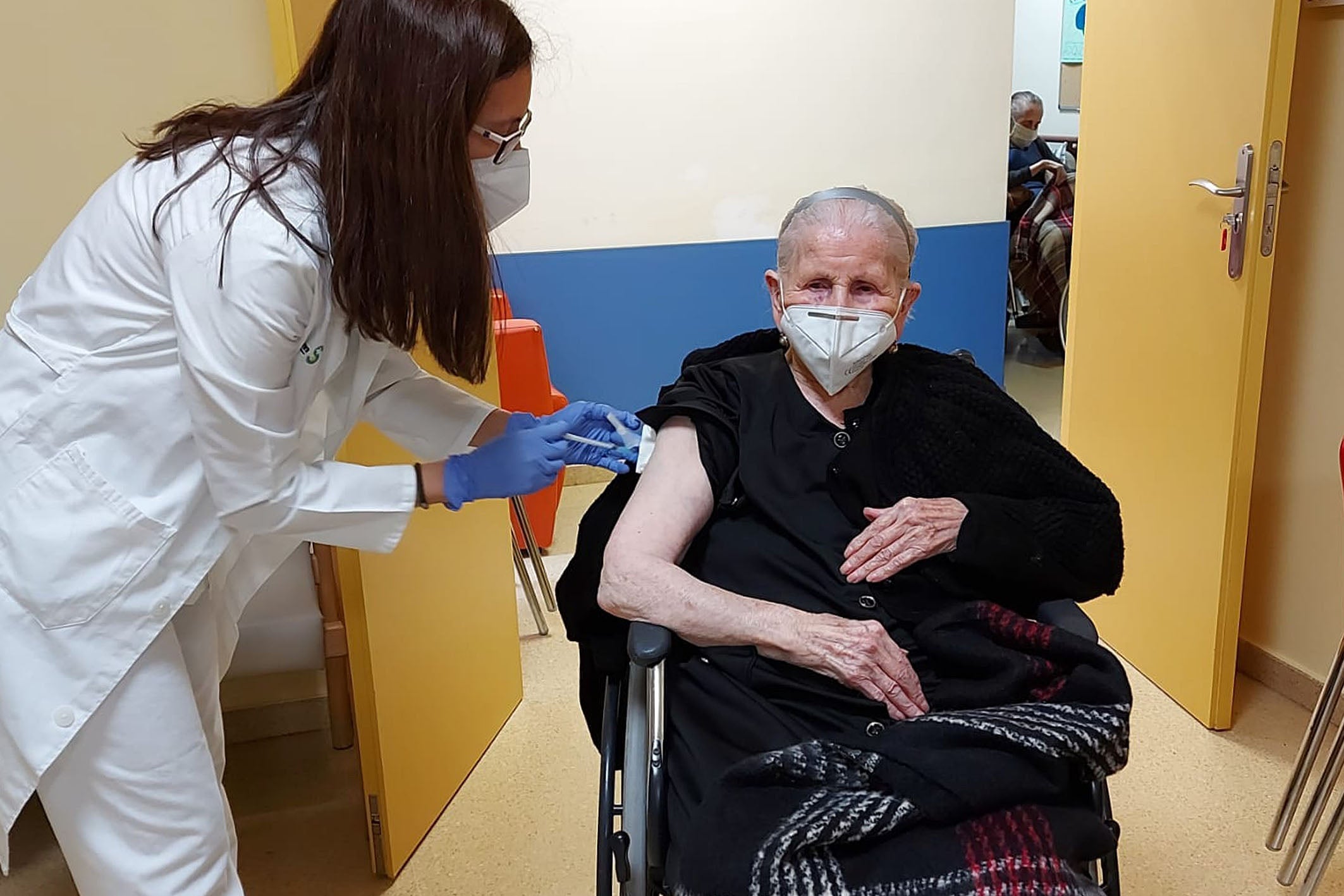 El plan de vacunación regional llega a la residencia de mayores de Argamasilla de Alba El plan de vacunación regional llega a la residencia de mayores de Argamasilla de Alba