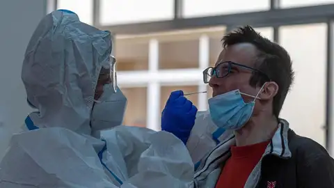 Cribado masivo con test de antígenos Cribado masivo con test de antígenos