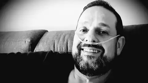 El conocido político y empresario se recupera en casa después de una semana ingresado por Covid Cox