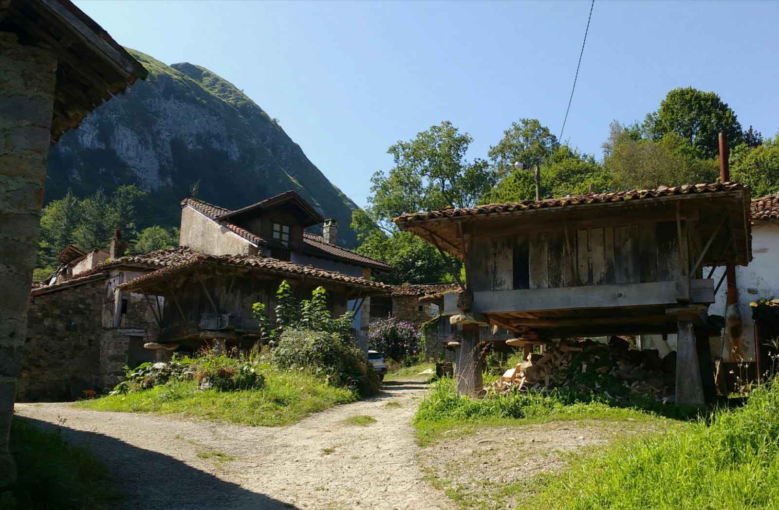 El hórreo, complemento de la casa El hórreo, complemento de la casa