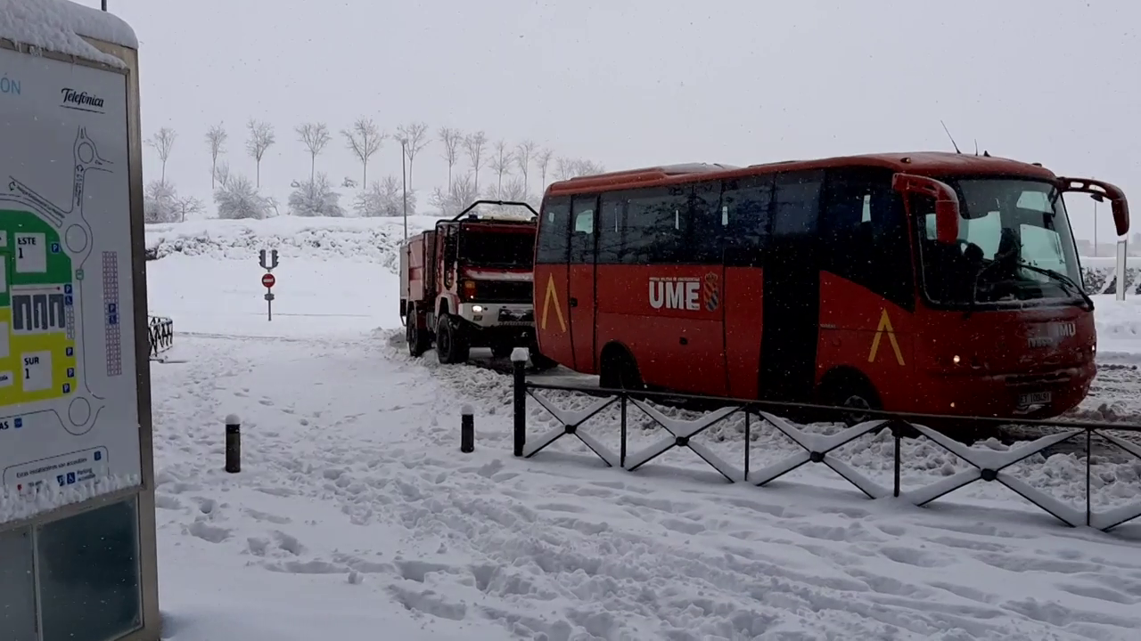 Galería de vídeos: La nieve cubre de blanco toda España Galería de vídeos: La nieve cubre de blanco toda España
