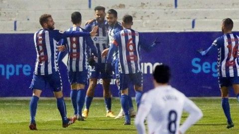 El Alcorc&oacute;n, en un momento de la Copa del Rey.