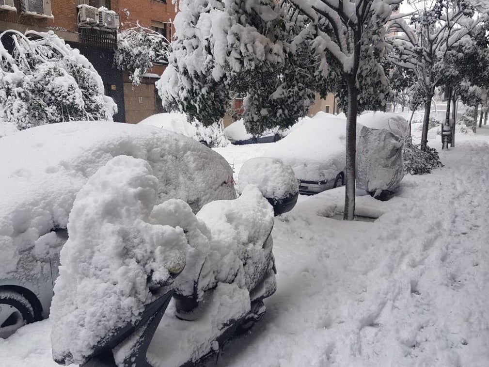 Consejos para evitar daños por la nieve en tu casa y en el coche Consejos para evitar daños por la nieve en tu casa y en el coche