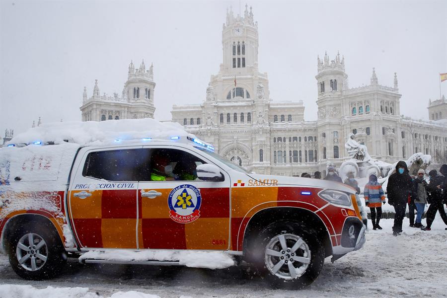 Emergencias asiste tres partos esta madrugada pese a las fuertes nevadas Emergencias asiste tres partos esta madrugada pese a las fuertes nevadas