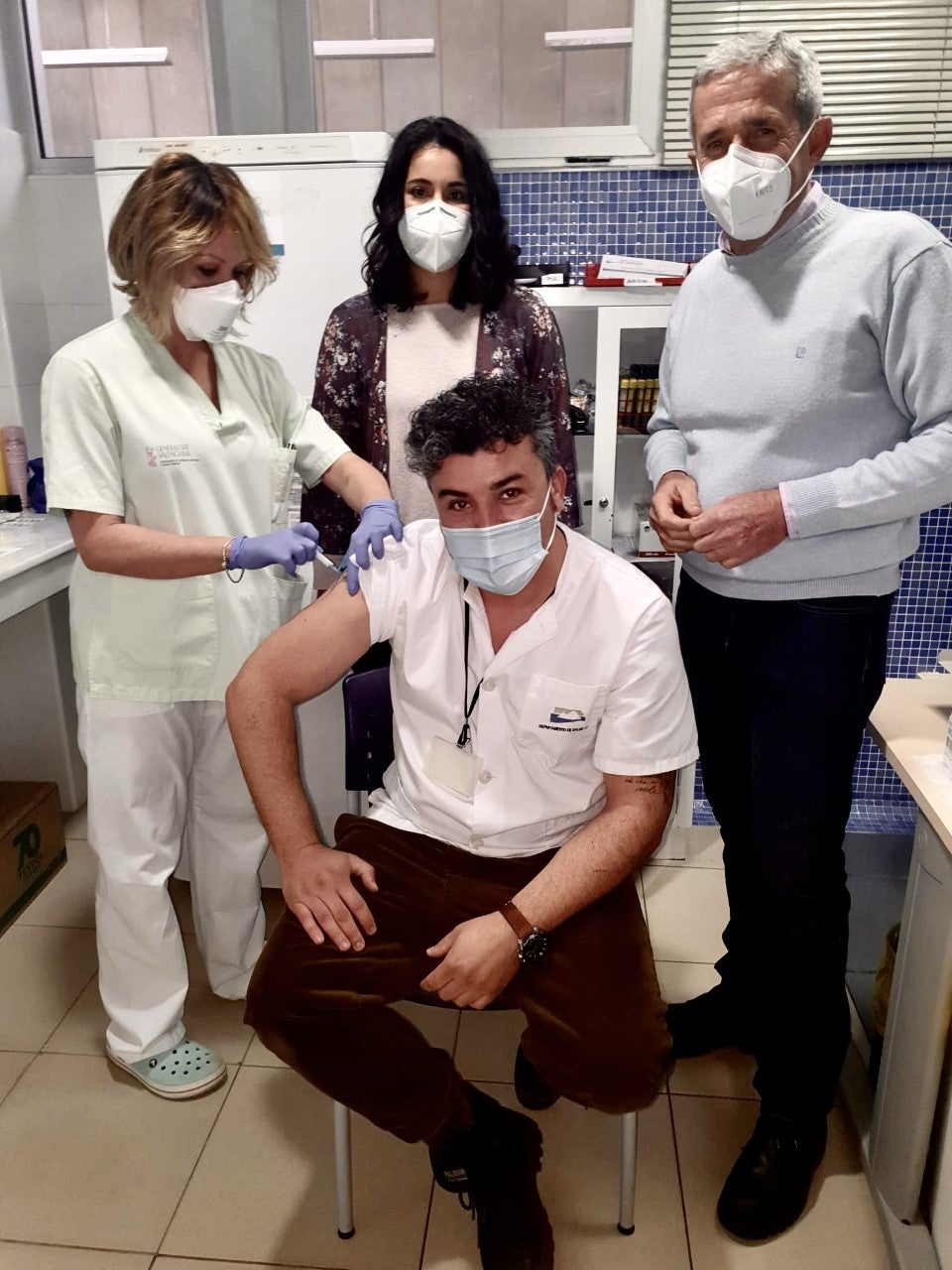 Fuimos el primer departamento de salud en vacunar a los sanitarios Fuimos el primer departamento de salud en vacunar a los sanitarios