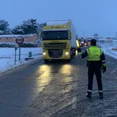 La Delegación vuelve a pedir que se extreme la prudencia y se eviten desplazamientos temerarios hasta que pase el temporal La Delegación vuelve a pedir que se extreme la prudencia y se eviten desplazamientos temerarios hasta que pase el temporal