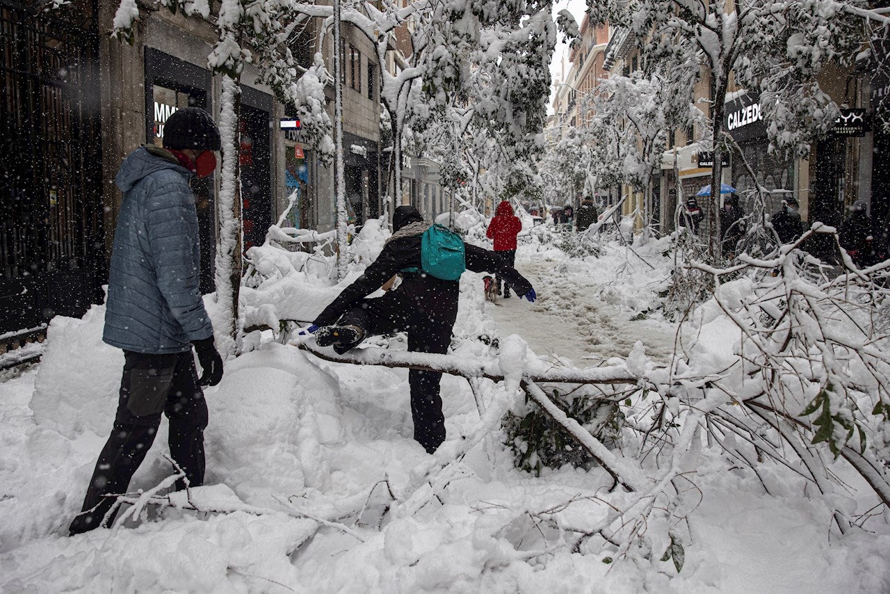 Trucos para no resbalar en la nieve y en el hielo durante la ola de frío en España Trucos para no resbalar en la nieve y en el hielo durante la ola de frío en España