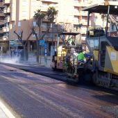 Se está asfaltando la Calzada de la Duquesa 