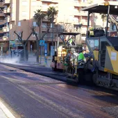 Se está asfaltando la Calzada de la Duquesa Se está asfaltando la Calzada de la Duquesa