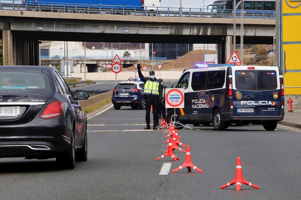 Estos son los municipios confinados perimetralmente y los que deben cerrar actividades no esenciales Estos son los municipios confinados perimetralmente y los que deben cerrar actividades no esenciales