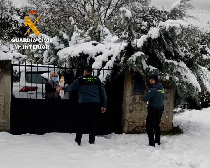 La Guardia Civil de Ciudad Real ha realizado numerosas actuaciones durante la nevada La Guardia Civil de Ciudad Real ha realizado numerosas actuaciones durante la nevada