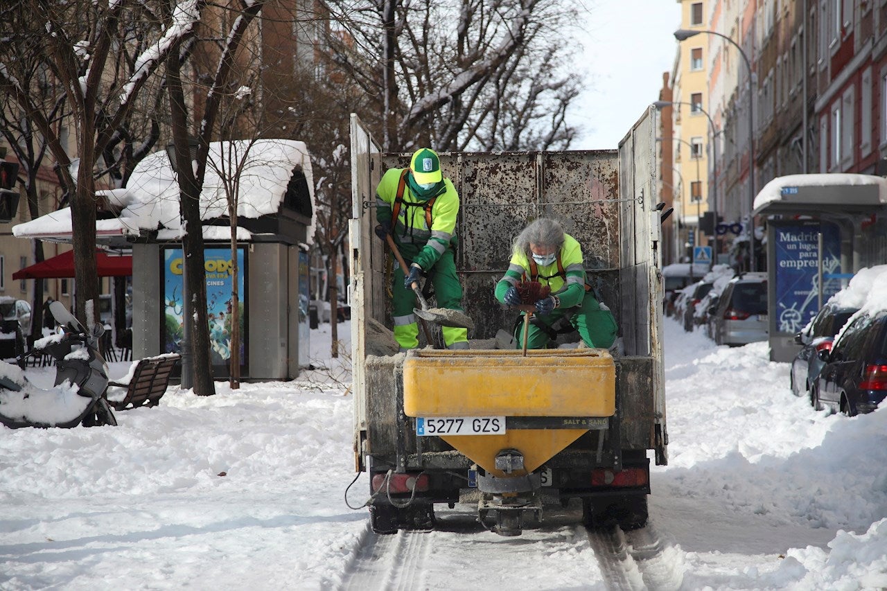 Nieve hoy en Madrid y en España: carreteras cortadas, estado del tráfico y últimas noticias del temporal Filomena y la ola de frío Nieve hoy en Madrid y en España: carreteras cortadas, estado del tráfico y últimas noticias del temporal Filomena y la ola de frío