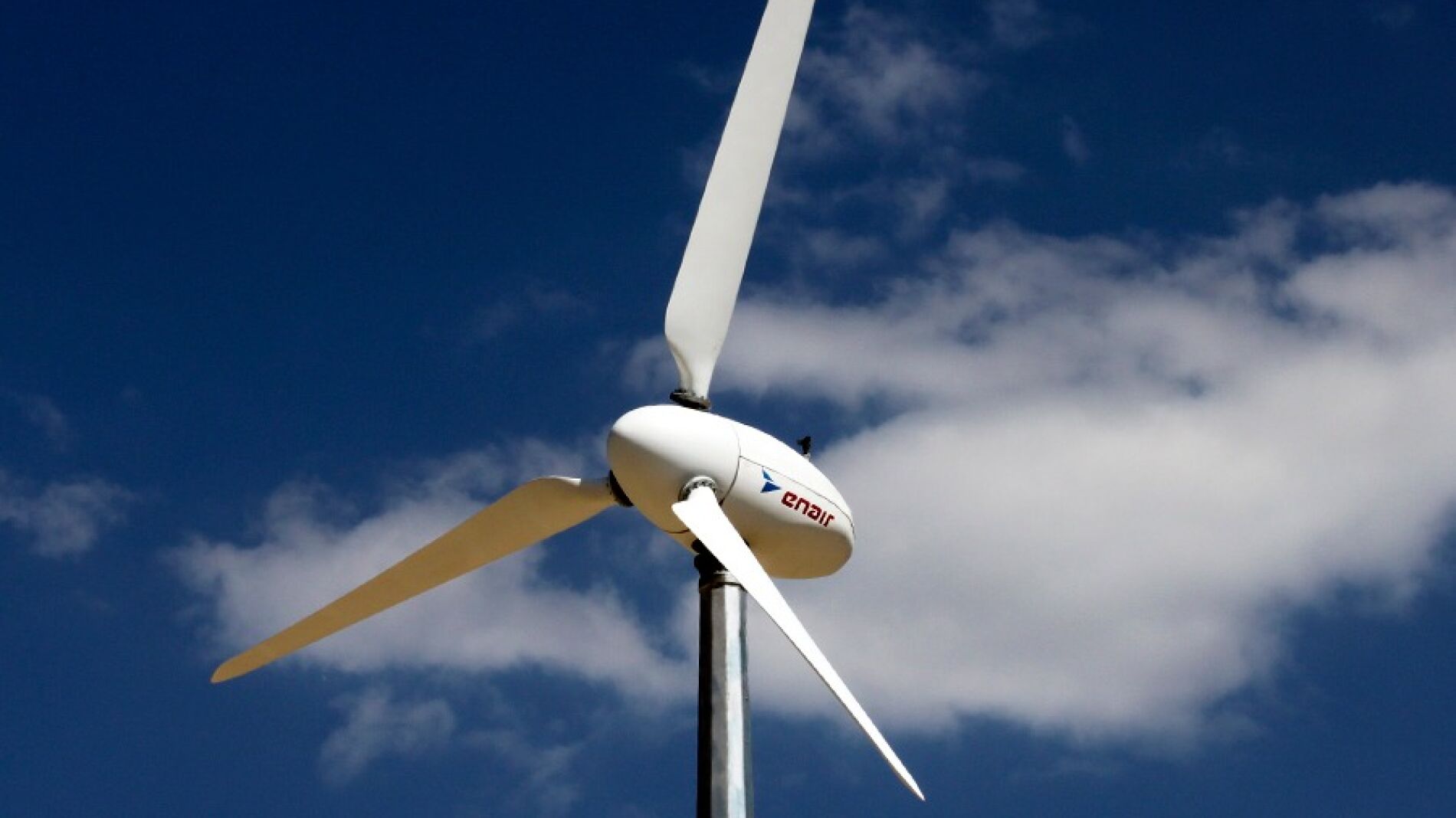 Small wind. Small wind. Ветрогенератор wt4000. Eolienne drawing. Small wind.