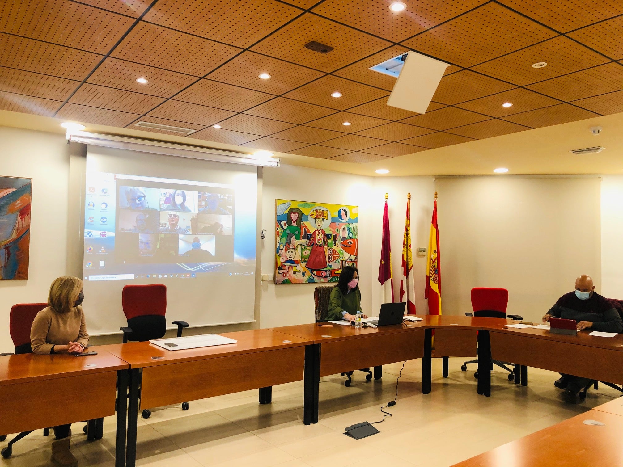 Con la convocatoria y celebración de la Mesa del Agua se inicia la recuperación de la empresa Aguas de Alcázar Con la convocatoria y celebración de la Mesa del Agua se inicia la recuperación de la empresa Aguas de Alcázar