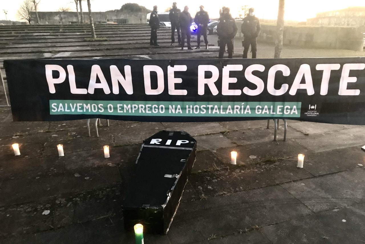 La hostelería toma las calles para exigir un 'Plan de Rescate' La hostelería toma las calles para exigir un 'Plan de Rescate'
