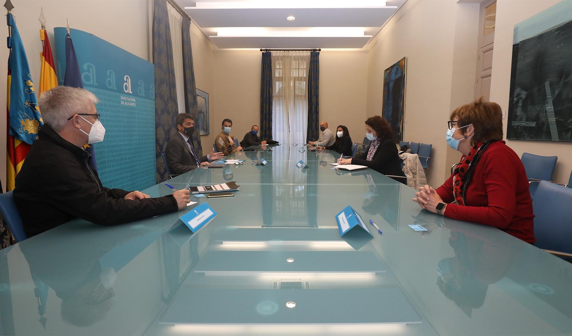 La Diputación de Alicante incorporará a UGT y CCOO en el Consejo Social de la Provincia La Diputación de Alicante incorporará a UGT y CCOO en el Consejo Social de la Provincia