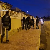 La Guardia Civil desarticula una organización criminal con infraestructura logística en la Vega Baja La Guardia Civil desarticula una organización criminal con infraestructura logística en la Vega Baja
