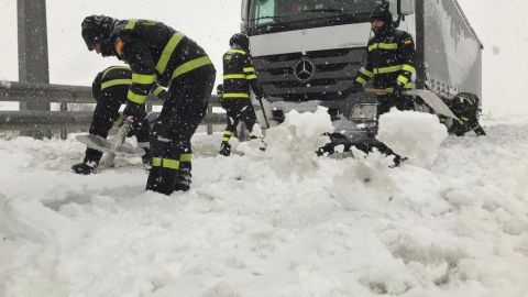 Efectivos de la UME en La Fresneda Efectivos de la UME en La Fresneda