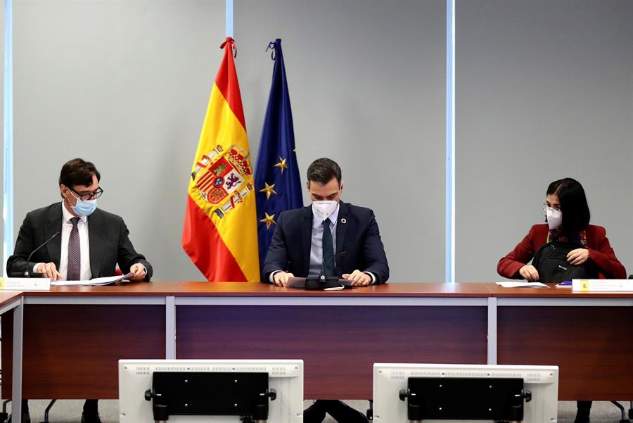Las preguntas de Amón: "¿Se lo ha puesto muy fácil o muy difícil Illa a la nueva ministra de Sanidad?" Las preguntas de Amón: "¿Se lo ha puesto muy fácil o muy difícil Illa a la nueva ministra de Sanidad?"