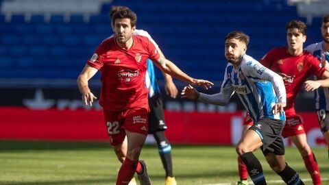 Raúl Navas en un partido con Osasuna