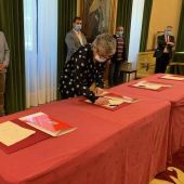 Firma del pacto de concertación "Gijón Reinicia"