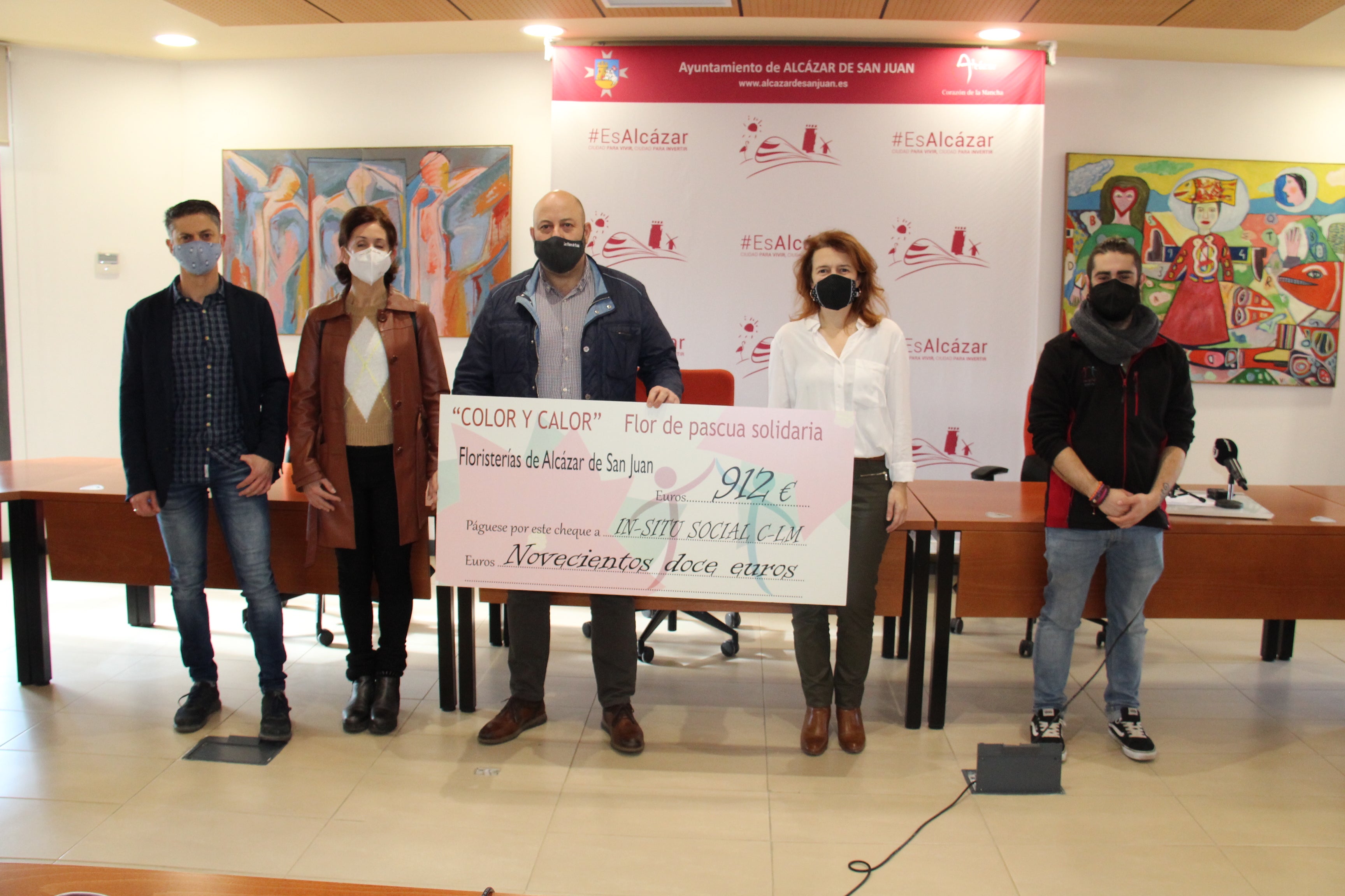 Las floristerías de Alcázar entregan a In-Situ Social 912 euros Las floristerías de Alcázar entregan a In-Situ Social 912 euros